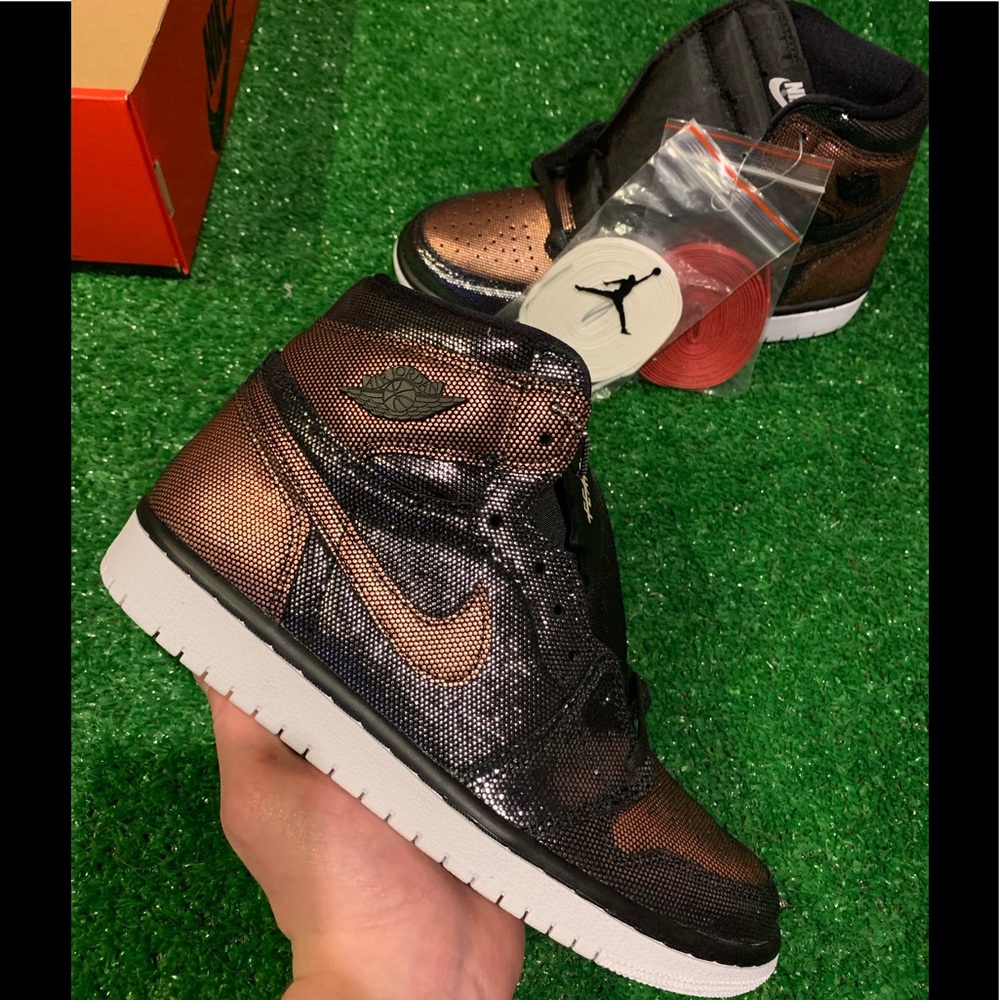 Women’s Retro Jordan 1